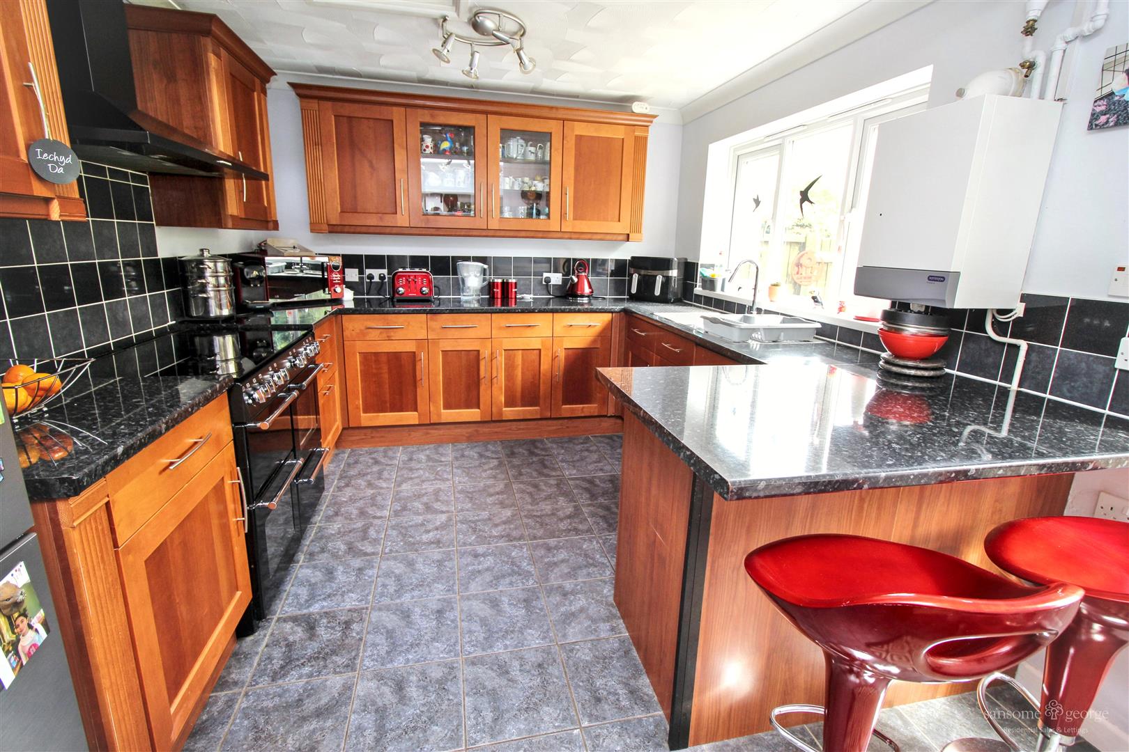 Lawrence Road, Tilehurst, Reading
